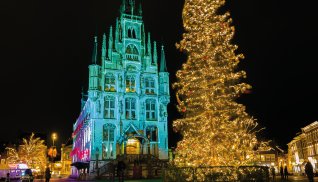 Weihnachtliches Gouda © HildaWeges-fotolia.com