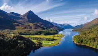 Blick auf die Bucht Loch Linnhe © Andy Morehouse - stock.adobe.com